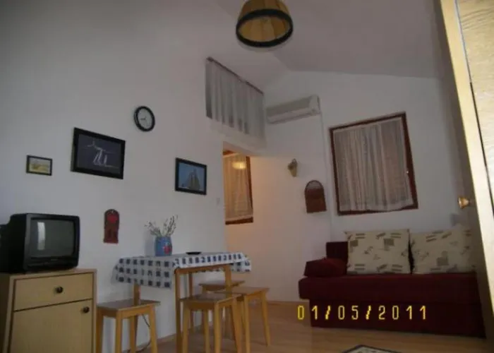 Zlatko * Prvić Luka